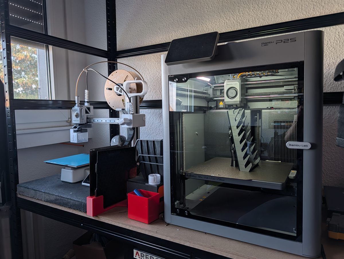Bambu Lab P2S im Fortschrittswerk-Setup